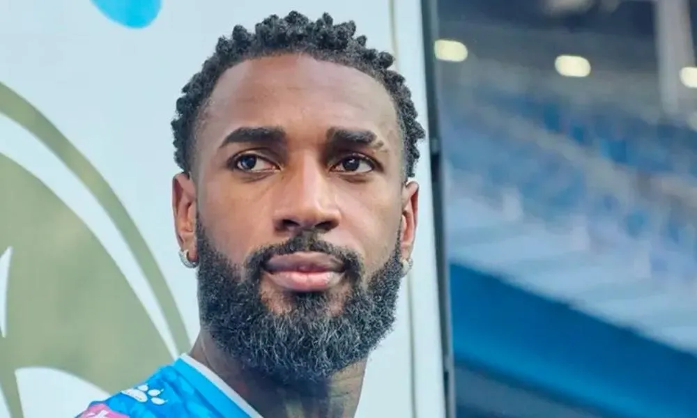 Zenit volta à carga e prepara oferta milionária por atacante do Flamengo