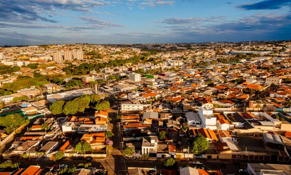 'Fique em Dia' oferece até 100% de desconto em juros e multas para regularização de dívidas em Anápolis